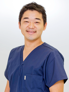 歯科医師／矯正認定医　三上智彦